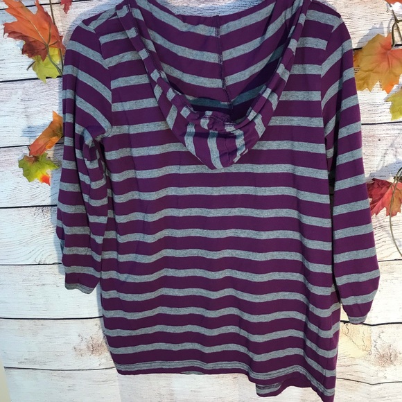 Duo Maternity Hoodie Shirt (Size Medium) - Picture 2 of 5